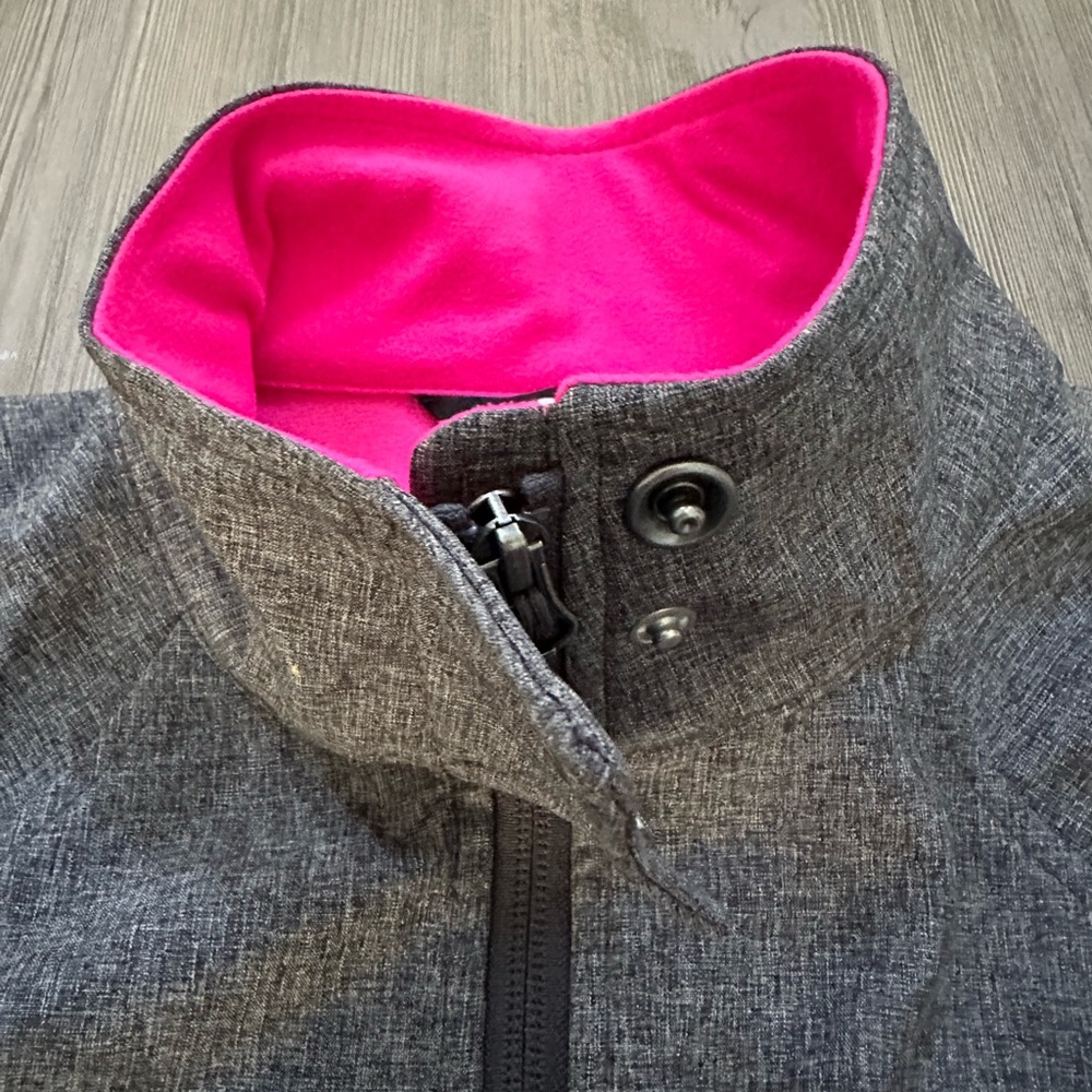 North Face Shell Jacket, Size small - Picture 3 of 6